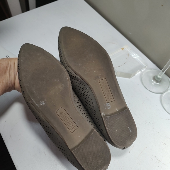 Seychelles pointy toe flats olive green punched open design Size 6.5 Womens - Picture 10 of 13